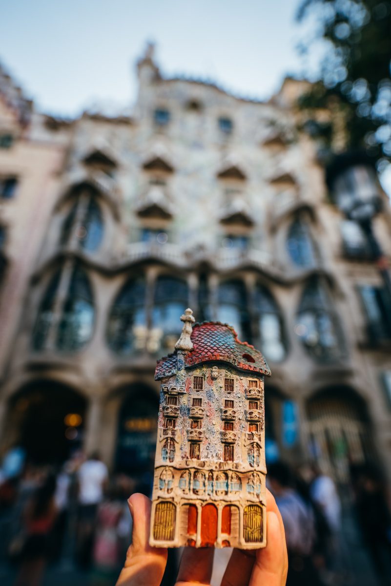 [西班牙巴塞隆納Barcelona-景點]必訪建築/揭開高第的神秘面紗：鬼斧神工的Casa Batllo巴特略公寓